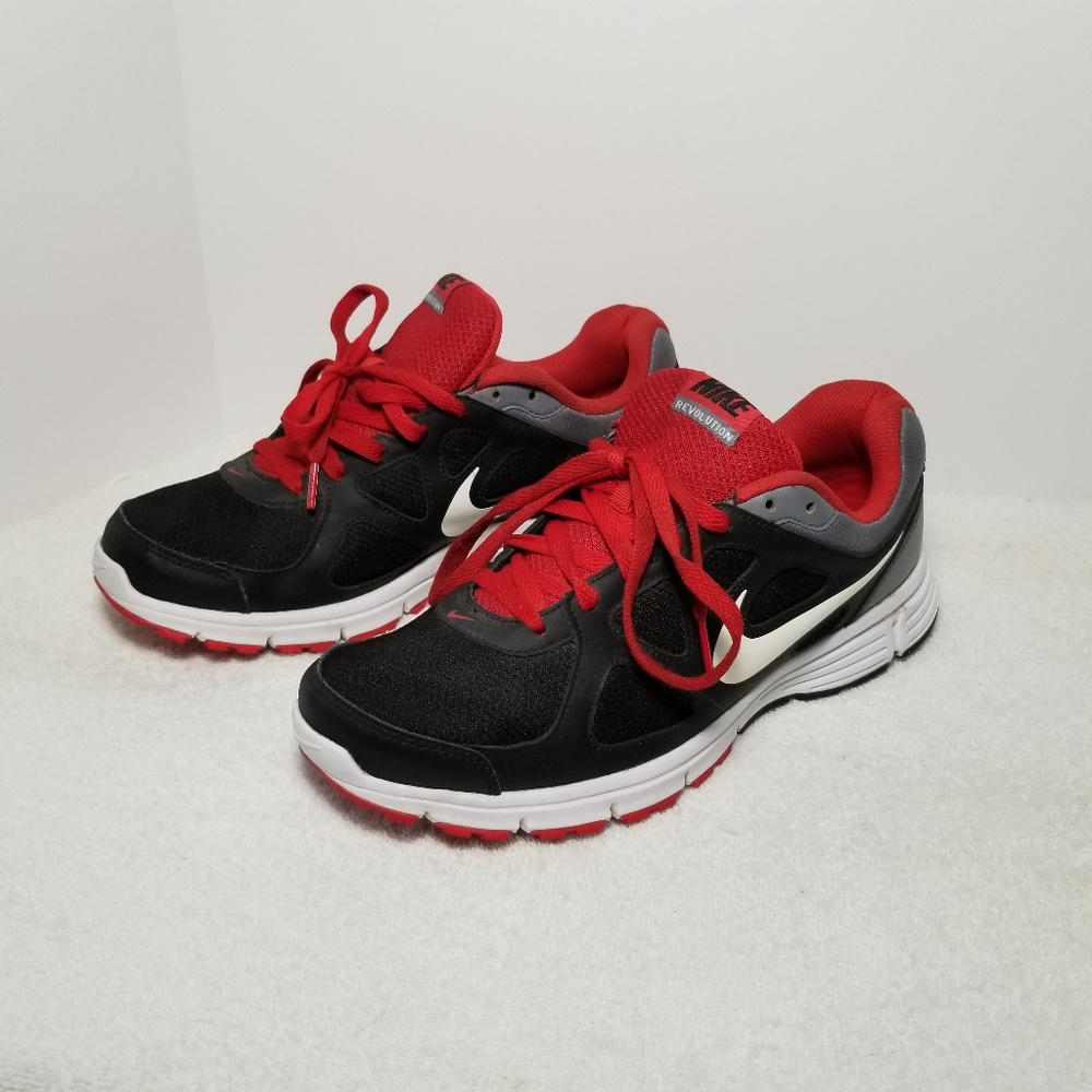 NIKE Revolution Running Shoe 488183-004 Mens 11